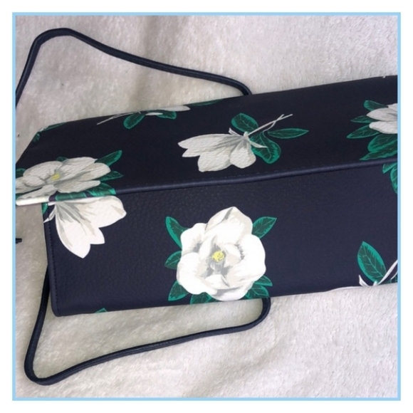 Draper James Blue Floral Travel Jewelry Ro… - Picture 7 of 11